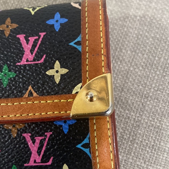 - Louis Vuitton Murakami case - Picture 4 of 14